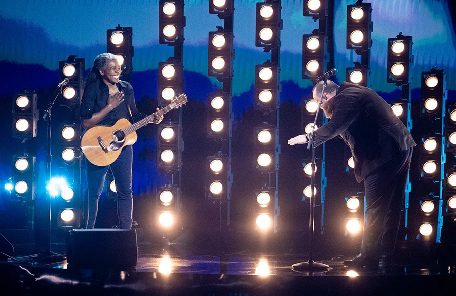 Tracy Chapman’s Custom Prada Ensemble at the Grammys