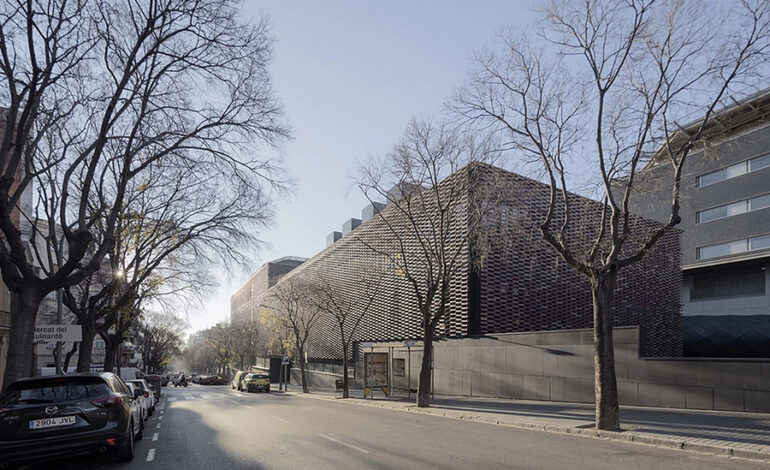 Flexbrick Ceramic Fabric Envelope: Hospital Sant Pau Project