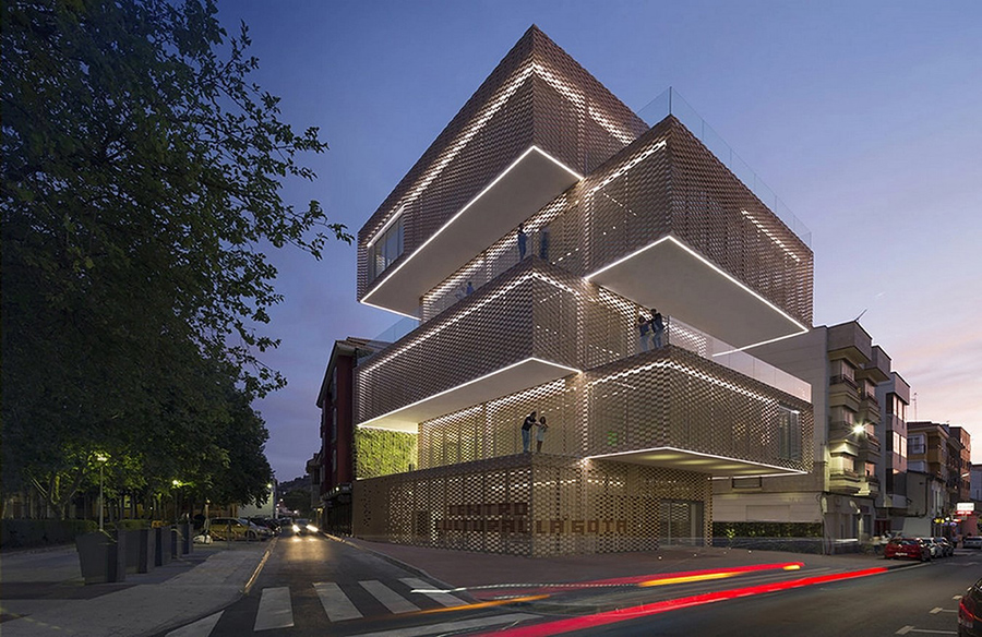 Ceramic Lattice Facade La Gota Museum Transformation with Flexbrick