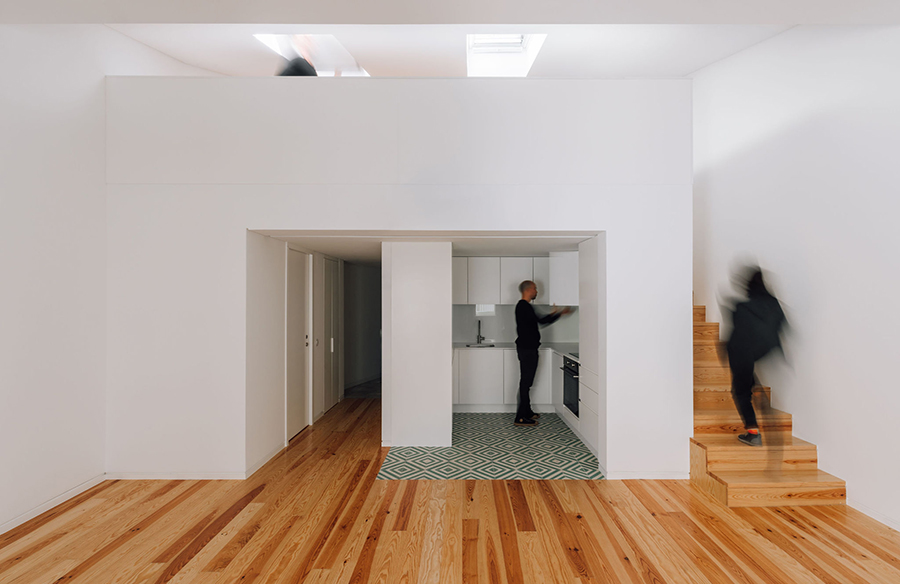 Sb44 Building by ÔCO